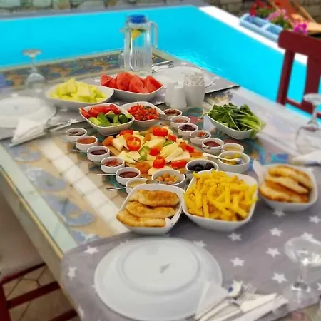 Kozanogluhan Boutique 2* アラカティ