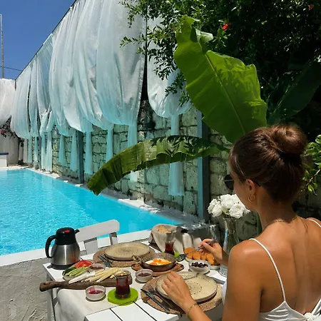 Kozanogluhan Boutique Hotel Alacati